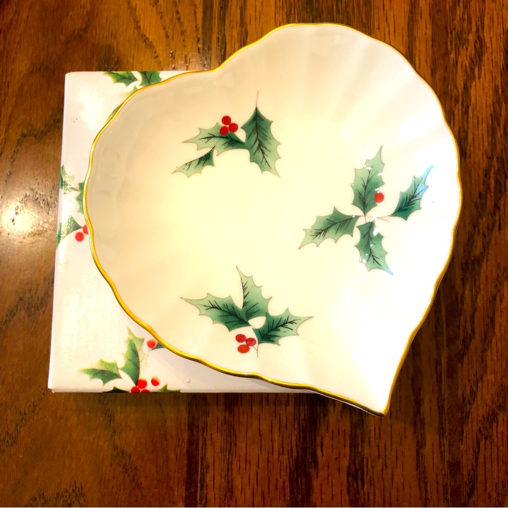 Mikasa Ribbon Holly Small Trinket Candy Dish